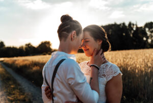 Als Hochzeitsfotograf aus Wolfsburg halte ich solche Golden-Hour-Momente in Braunschweig natürlich und ungestellt fest.