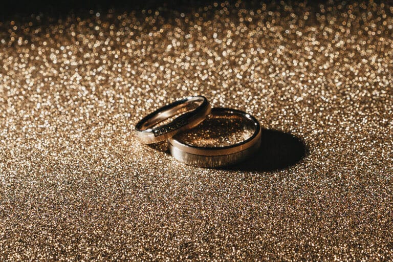 Detailaufnahme von Eheringen bei einer Hochzeit in Weyhausen